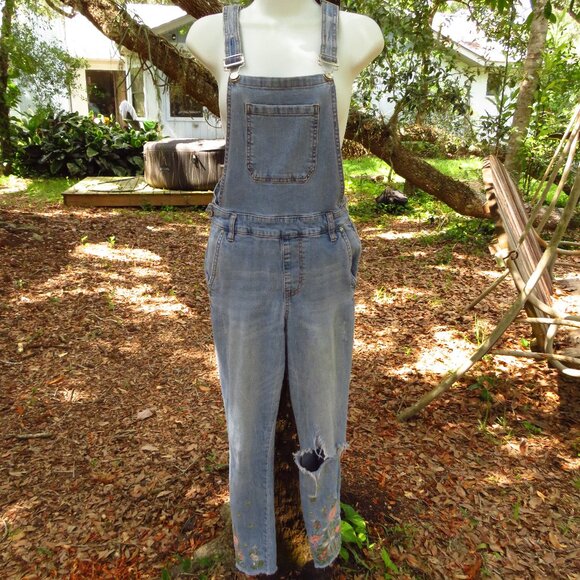 Womens Forever 21 Embroidered Overalls Denim Size 25 Distressed raw hem - Picture 1 of 15